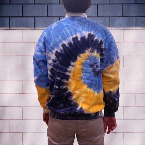 Tna CoZyaf  handmade embroidered color sweater in size M, made in china - Picture 6 of 6